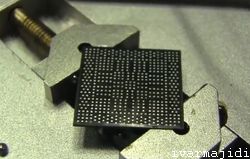 نگهداشتن چیپ به کمک گیره مخصوص- بی-جی-آی-bga-soldering